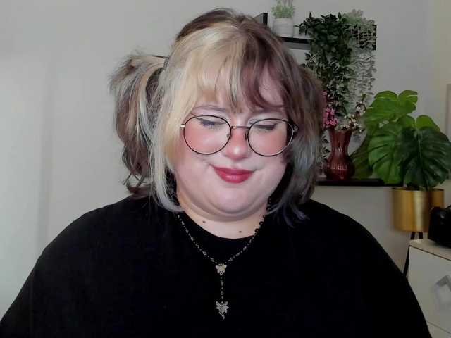 OpheliaLush live cam preview