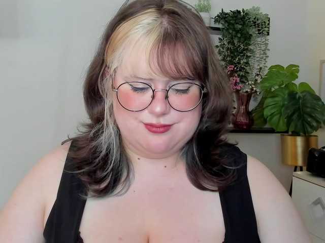 OpheliaLush live cam on BongaCams