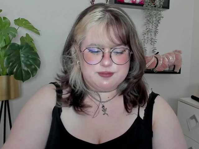 OpheliaLush live cam on BongaCams