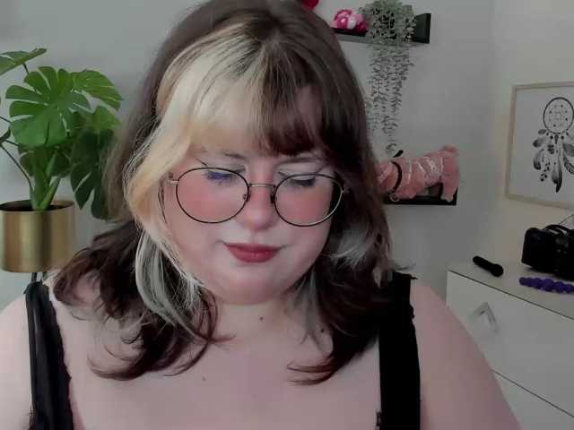 OpheliaLush live cam on BongaCams