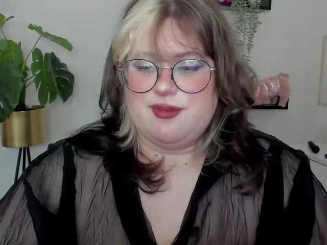 OpheliaLush live cam on BongaCams