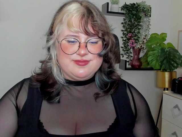 OpheliaLush live cam on BongaCams