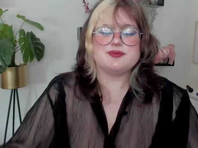 OpheliaLush, live now on BongaCams