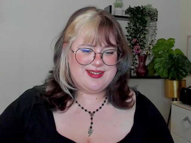 OpheliaLush live cam on BongaCams