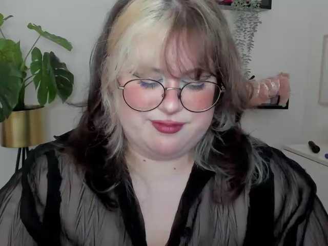 OpheliaLush, live now on BongaCams