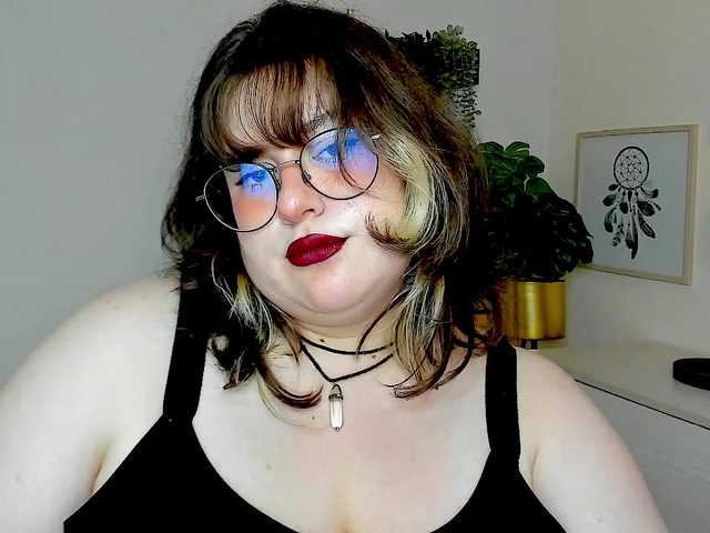 OpheliaLush live cam on BongaCams