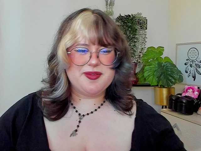 OpheliaLush live cam on BongaCams