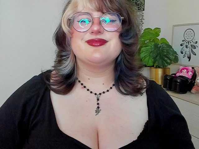 OpheliaLush live cam on BongaCams