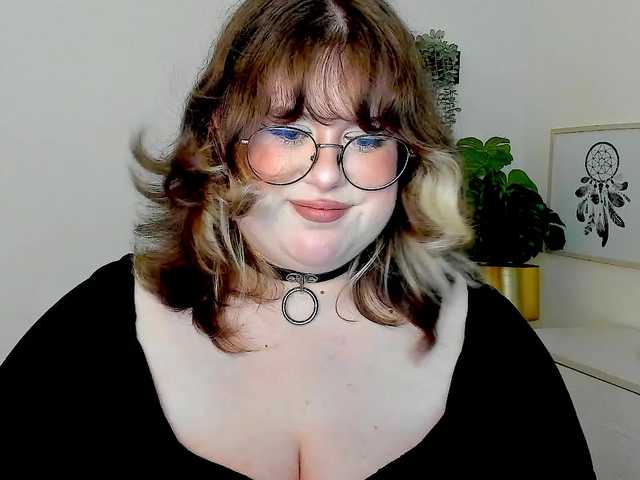 OpheliaLush live cam on BongaCams