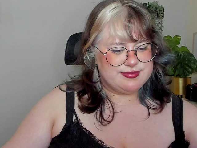 OpheliaLush live cam on BongaCams