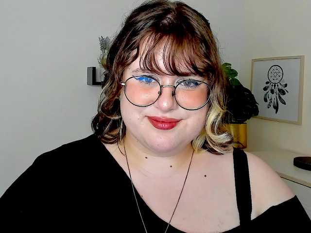 OpheliaLush live cam on BongaCams