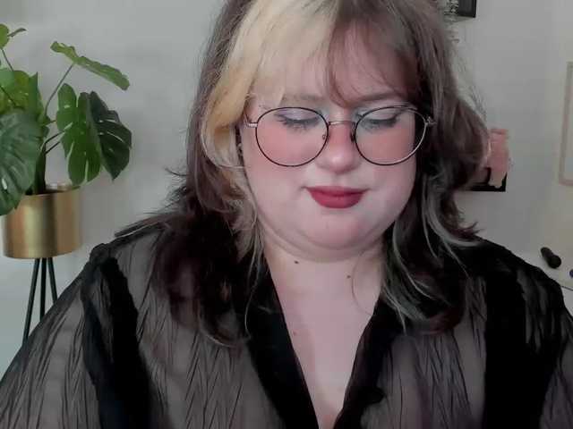 OpheliaLush, en directo ahora en BongaCams