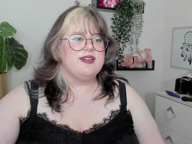 OpheliaLush webcam bongacams model stream image