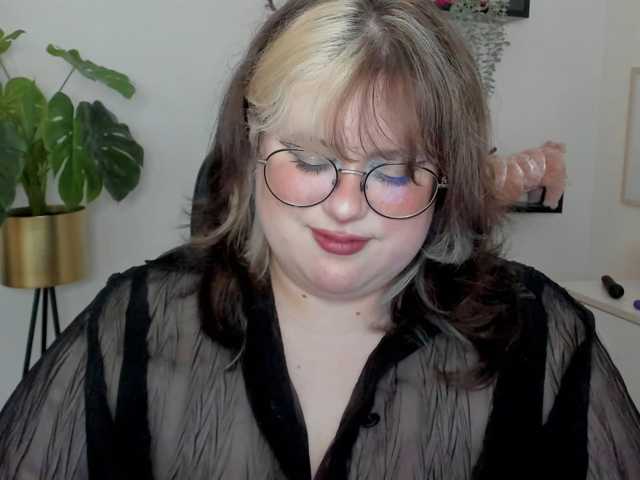 OpheliaLush live cam on BongaCams