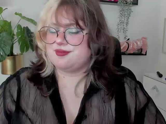 OpheliaLush, live now on BongaCams