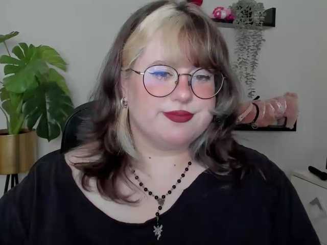 OpheliaLush live cam on BongaCams