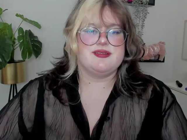 OpheliaLush, live now on BongaCams