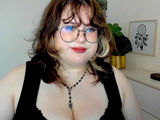 OpheliaLush live cam on BongaCams