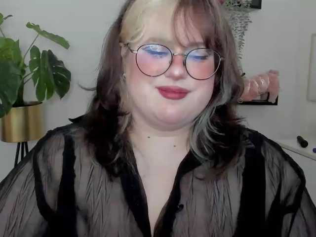 OpheliaLush, live now on BongaCams