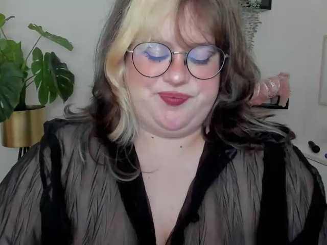 OpheliaLush, live now on BongaCams
