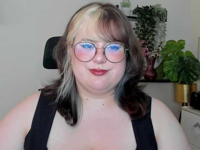 OpheliaLush live cam on BongaCams