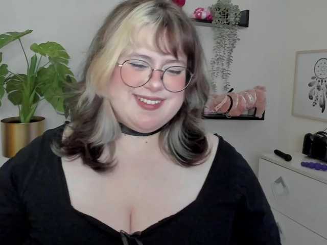 OpheliaLush live cam on BongaCams