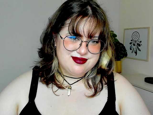 OpheliaLush live cam on BongaCams