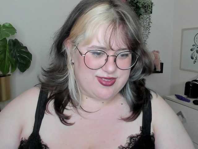 OpheliaLush live cam on BongaCams