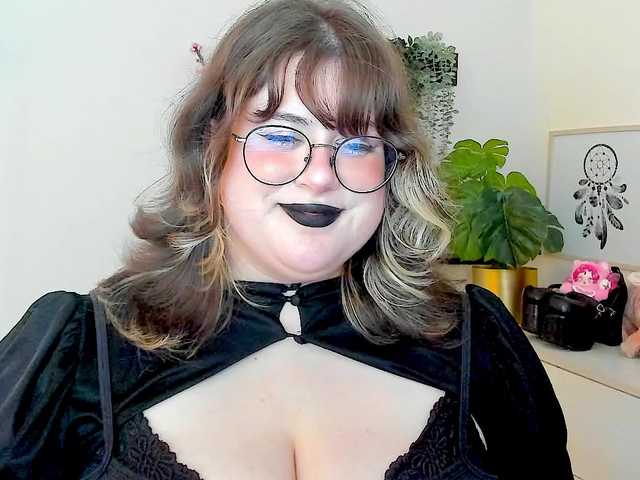 OpheliaLush live cam on BongaCams