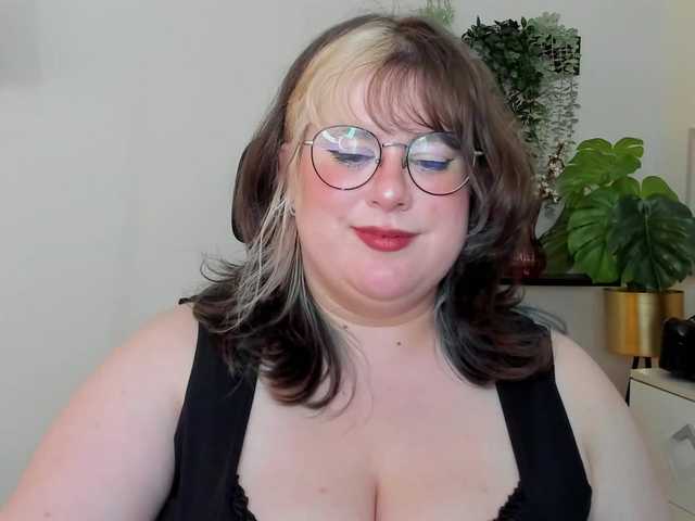 OpheliaLush live cam on BongaCams