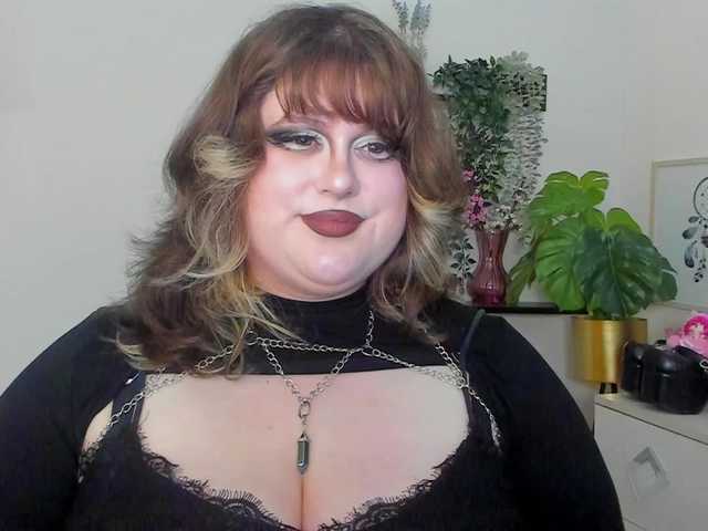 OpheliaLush live cam on BongaCams