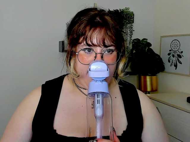 OpheliaLush live cam on BongaCams