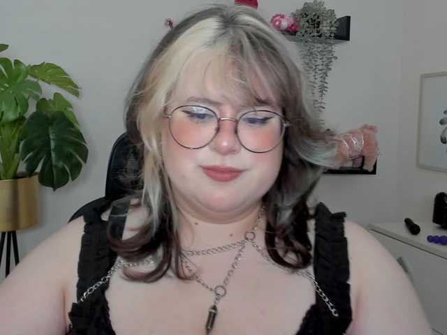 OpheliaLush live cam on BongaCams