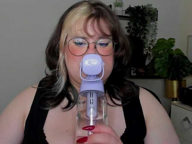 OpheliaLush live cam on BongaCams