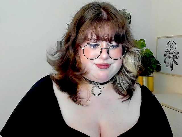 OpheliaLush live cam on BongaCams