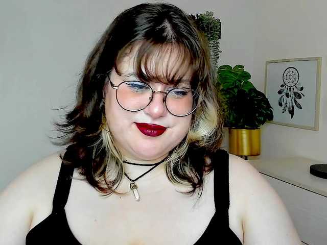 OpheliaLush live cam on BongaCams