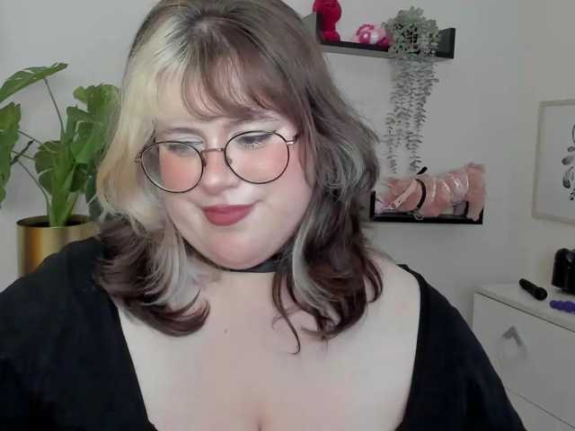 OpheliaLush live cam on BongaCams