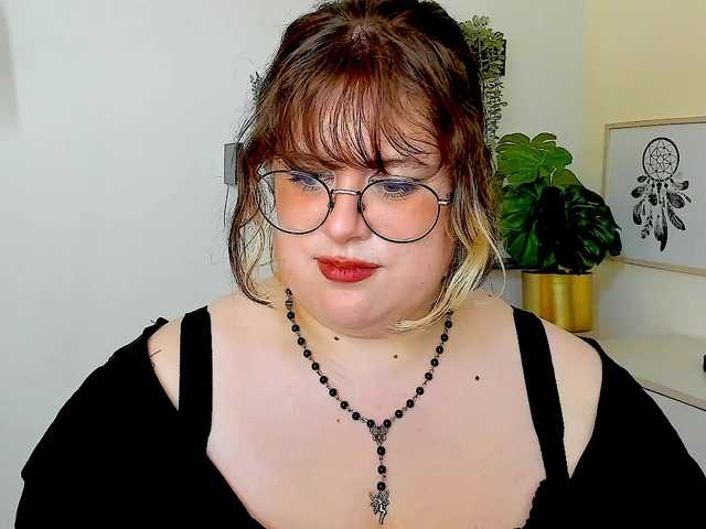 OpheliaLush live cam on BongaCams