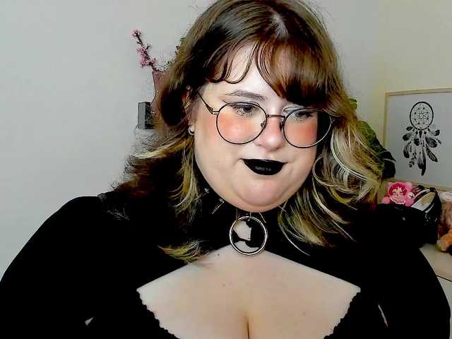 OpheliaLush live cam on BongaCams