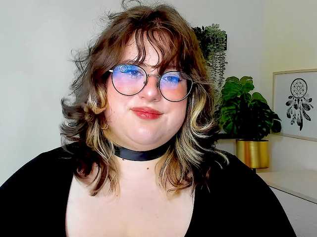 OpheliaLush live cam on BongaCams