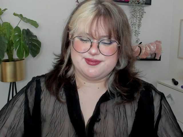 OpheliaLush, en directo ahora en BongaCams