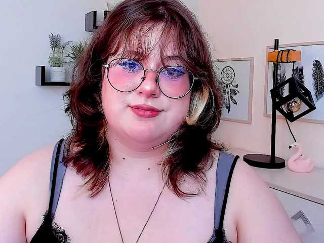 OpheliaLush live webcam show