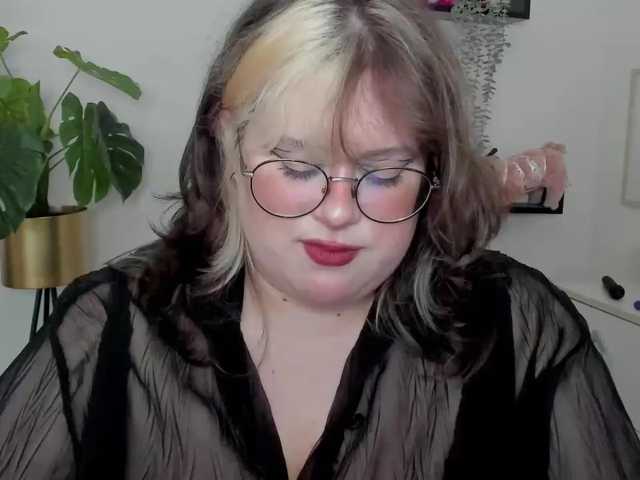 OpheliaLush, en directo ahora en BongaCams