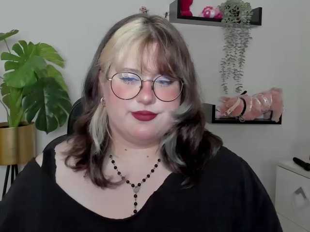 OpheliaLush live cam on BongaCams