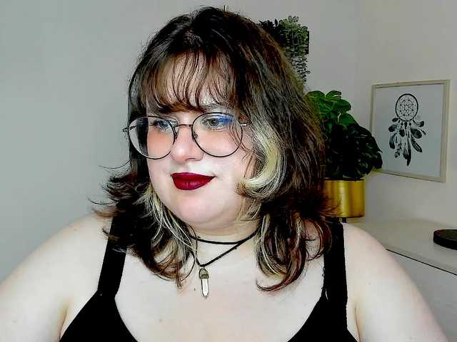 OpheliaLush live cam on BongaCams