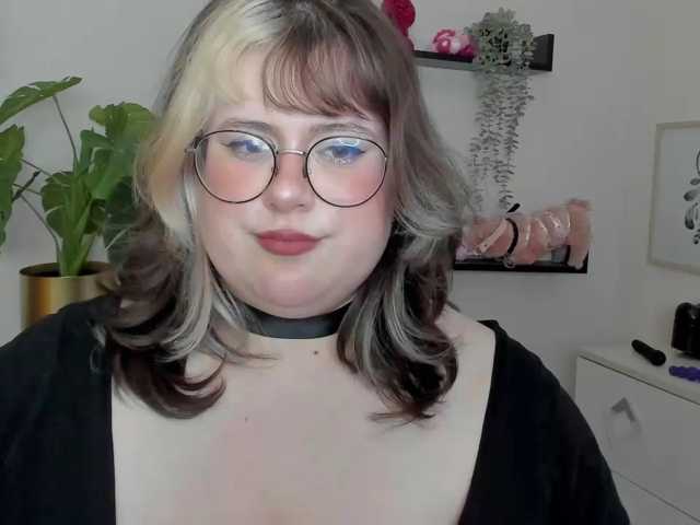 OpheliaLush live cam on BongaCams
