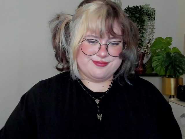 OpheliaLush live cam on BongaCams