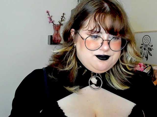 OpheliaLush live cam on BongaCams
