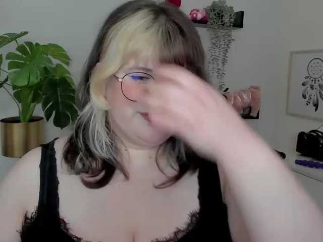 OpheliaLush live cam on BongaCams