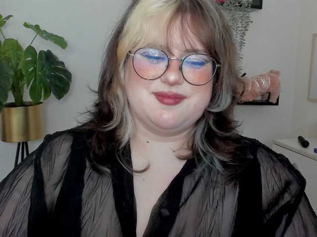 OpheliaLush live cam on BongaCams